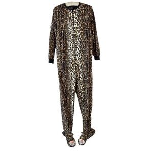 Nick & Nora Woman’s Cat Jaguar Cheetah Onesie Footed One Piece Pajamas Small